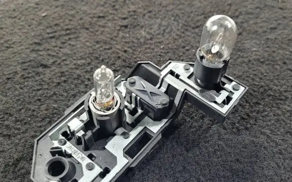 BMW 5 F10 F11 Tail light bulb cover holder