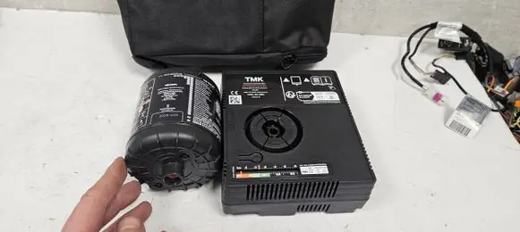 BMW 5 GT F07 Tire air pump compressor 6898012 6898019 71106898019
