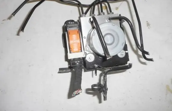 Peugeot 3008 I ABS Pump 9845080780 9627551180