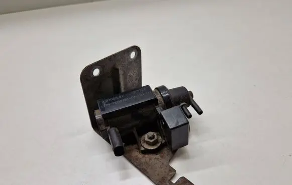 BMW X3 E83 Turbo solenoid valve 7805391