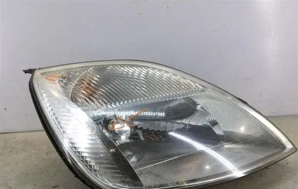 Ford Fiesta Headlight/headlamp