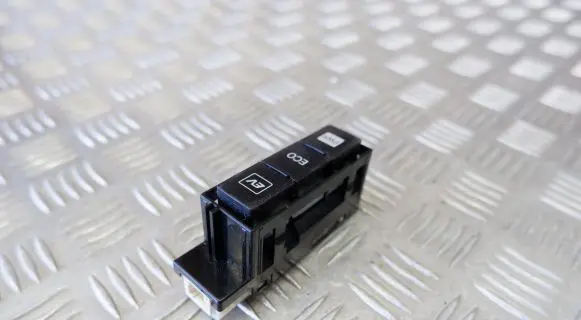 Toyota Prius+ (ZVW40) A set of switches 8497047010