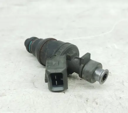 Fuel injector