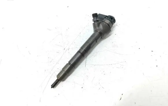 Volkswagen Golf VII Fuel injector 04L130277G 0445110477B012