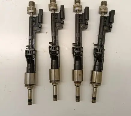 BMW 5 F10 F11 Fuel injector 1364759787005