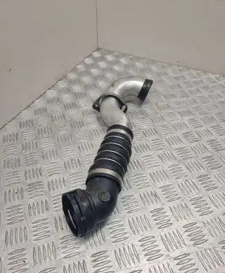 BMW 5 E60 E61 Intercooler hose/pipe 7789875