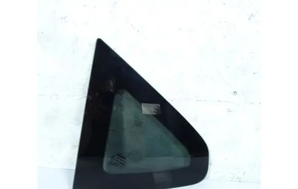 Nissan Qashqai Rear side window