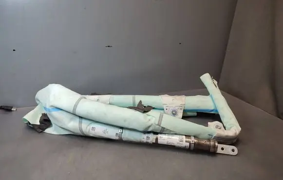 Tesla Model Y Roof airbag 1675065