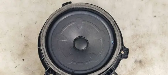 Hyundai Bayon Front door speaker