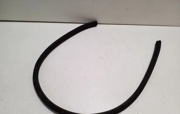 Audi TT TTS Mk2 Engine compartment rubber 8J0823731B