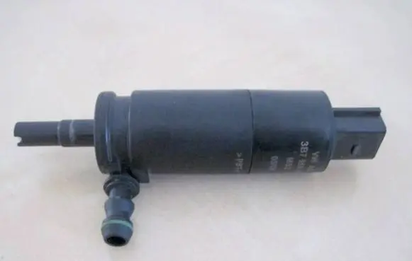 Volkswagen Golf VI Headlight washer pump 3B7955681