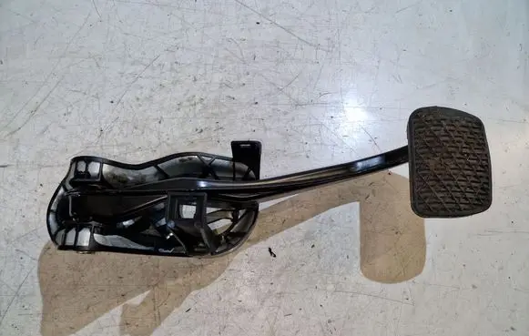 Mercedes-Benz E W212 Brake pedal A2042902001