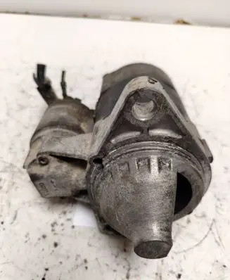 Nissan Primera Starter motor 233009F661 D7E31
