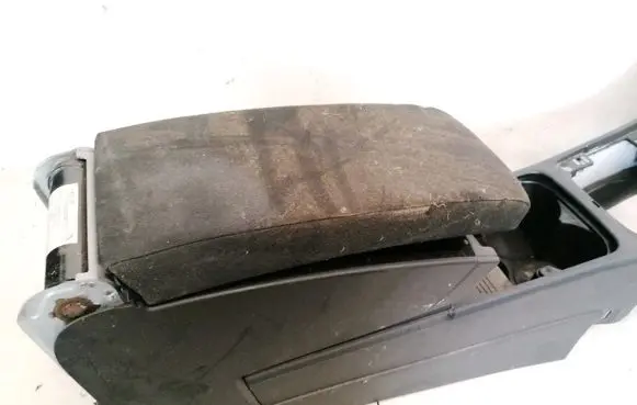 Volkswagen PASSAT CC Armrest 3c0864207p 1189470