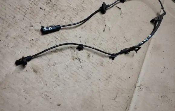 Chrysler Sebring (JS) ABS rear brake sensor 04779247AC