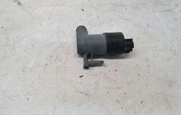 Toyota Yaris Windscreen/windshield washer pump 853300D121