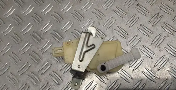 Toyota Yaris Tailgate boot lock/latch motor 