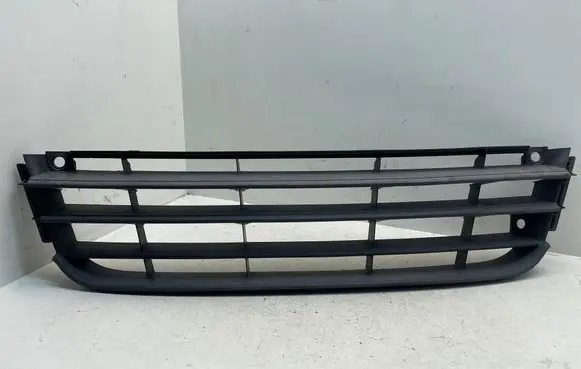 Volkswagen Touran I Front bumper lower grill 1T0853677