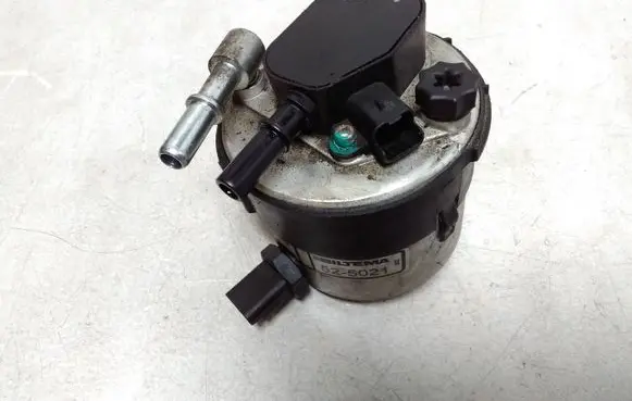 Ford Focus Fuel filter housing 525021