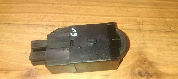 Mitsubishi Carisma Headlight level height control switch mr114337