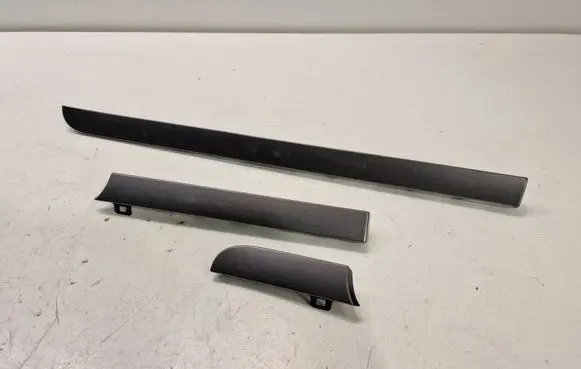 Volkswagen Touran II Panel trim 1T1858415B 1T1858418B