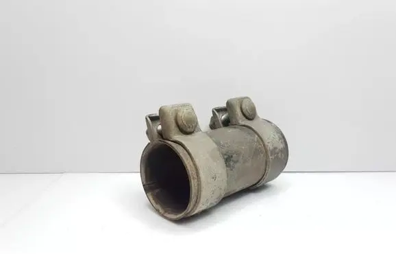 Mercedes-Benz R W251 Muffler pipe connector clamp O62