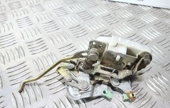 Mitsubishi Galant Rear door lock