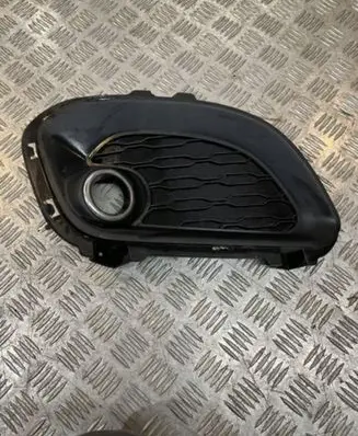 Front bumper lower grill