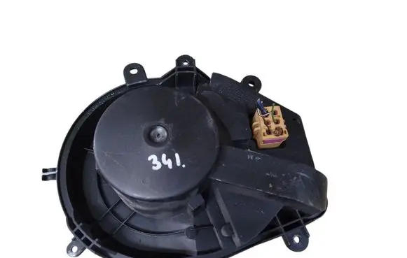 Volkswagen PASSAT B5.5 Heater fan/blower 8D1820021