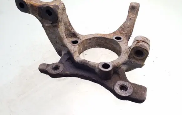Opel Zafira A Front wheel hub spindle knuckle