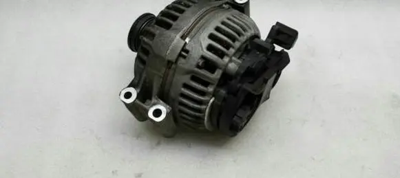 BMW Z4 E85 E86 Generator/alternator 7542529