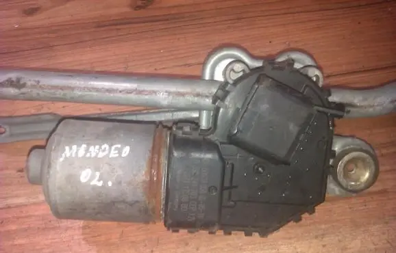 Ford Mondeo Mk III Wiper motor 0390241703