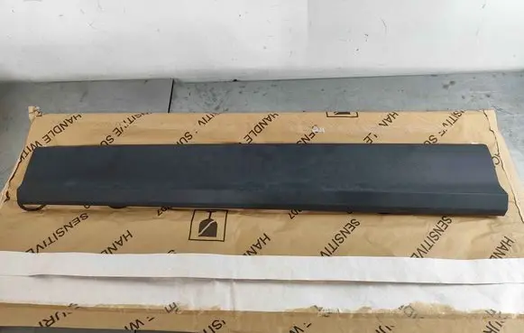 Audi Q2 - Front door trim (molding) 81a8539594w3