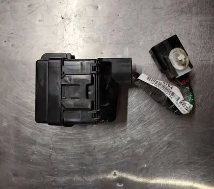 Mitsubishi Outlander Fuse module 8565A162 PHBA6V9627