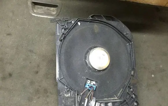 BMW 1 F20 F21 Parcel shelf speaker 9210147