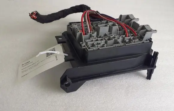 Porsche Cayenne (92A) Fuse module 7P0937149 7P0937211A