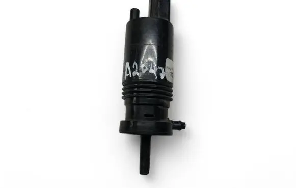 Volkswagen PASSAT B8 Windscreen/windshield washer pump 1031336002