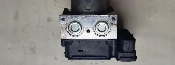 Ford Mondeo MK IV ABS control unit/module 3177474