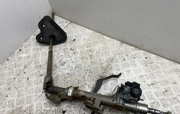 Steering wheel axle set