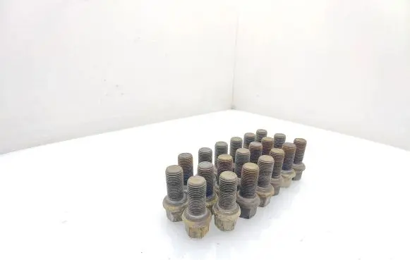 Volkswagen Caddy Nuts/bolts 