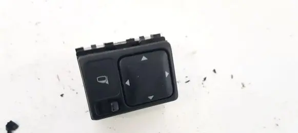 Nissan X-Trail T30 Wing mirror switch