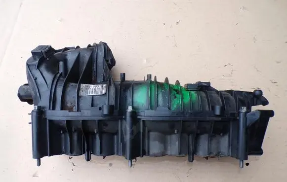 BMW 5 E60 E61 Intake manifold 7798885
