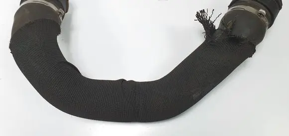 Engine coolant pipe/hose