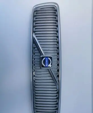 Volvo V70 Front grill 8659875 500911 NNTTE0