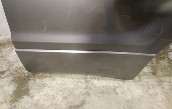 Suzuki Grand Vitara II Rear door trim (molding)