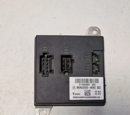 Mercedes-Benz CLS C218 AMG Comfort/convenience module 2115453632