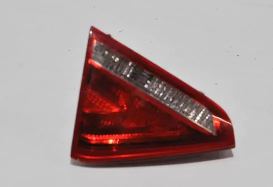 Audi A5 8T 8F Tailgate rear/tail lights 8T0945093