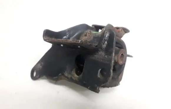 Toyota Avensis T250 Engine mount bracket