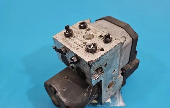 Volkswagen PASSAT B5.5 ABS Pump 0273004283 IMPRK1557247