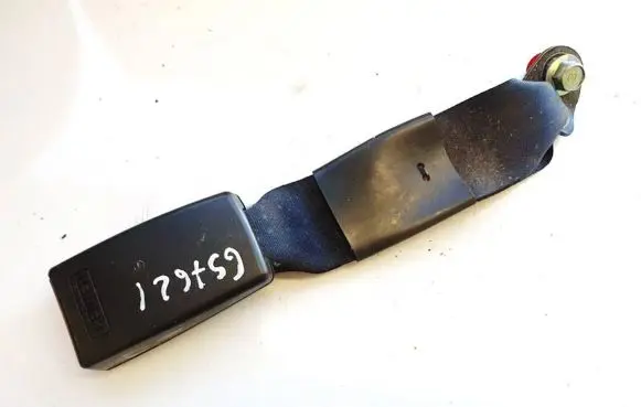 Nissan Cube Z12 Rear seatbelt buckle
